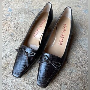 Anne Klein Brown Textured Kitten Heels